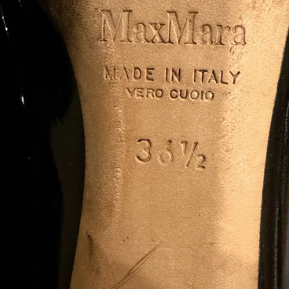 MaxMara patent leather Black Peep-Toe shoes size 6.5